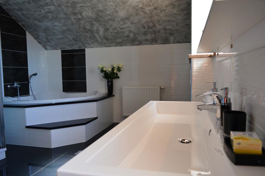 Blue Lake Luxury Rooms Grabovica Phòng bức ảnh